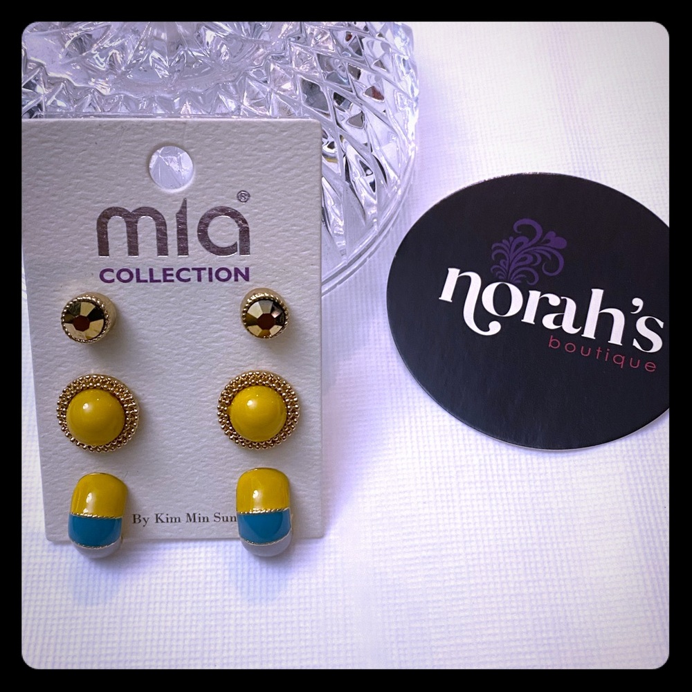 Mia collection stud earrings